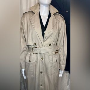 Womens vintage trench coat.